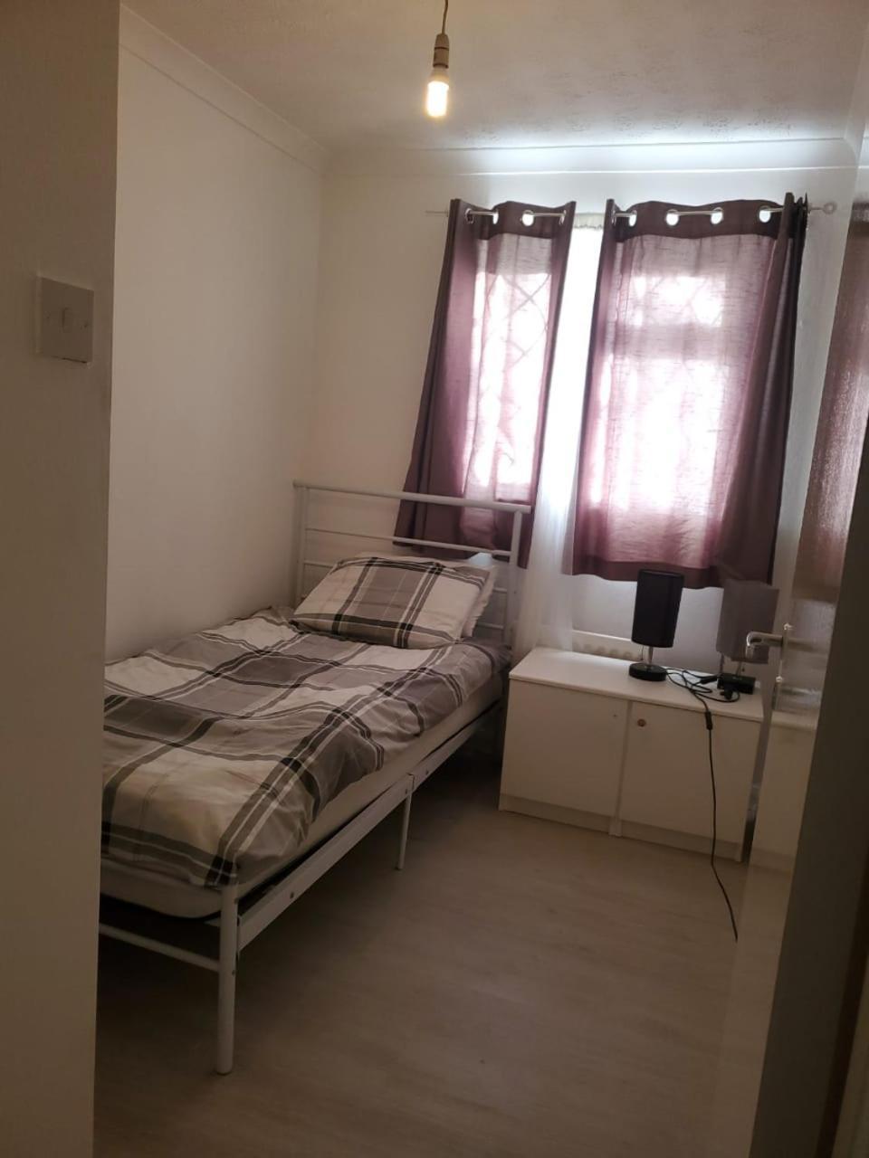 2 Bedroom Flat Near Heathrow Airport Yiewsley Exterior foto